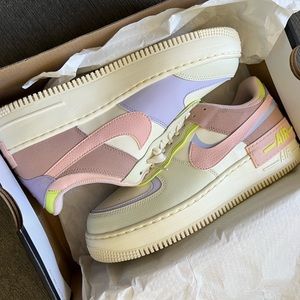 BRAND new NIKE Air Force Women’s Size 10